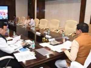 सभी नागरिकों को बधाई व शुभकामनाएं दीं