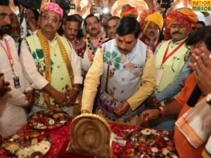 सीएम डॉ. मोहन यादव शिखरधाम के भीलटदेव मंदिर पहुंचे