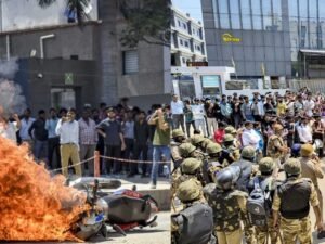 नोएडा में