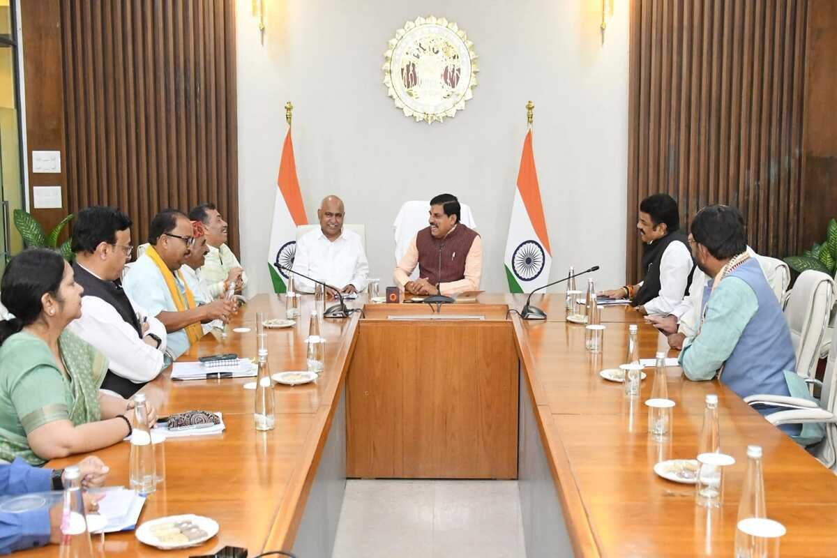 बैठक के दृश्य