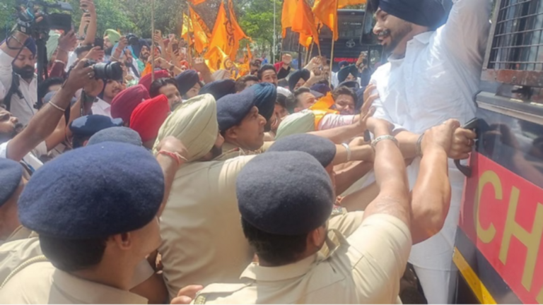पंजाब सीएम मान के बयान पर मचा बवाल: SOI ने किया चंडीगढ़ में प्रदर्शन, पुलिस ने रोका मार्च, कई छात्र हिरासत में