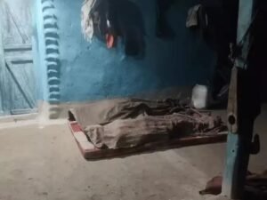 पुलिस ने शवों को फंदे से उतारकर पोस्टमॉर्टम के लिए भेजा।