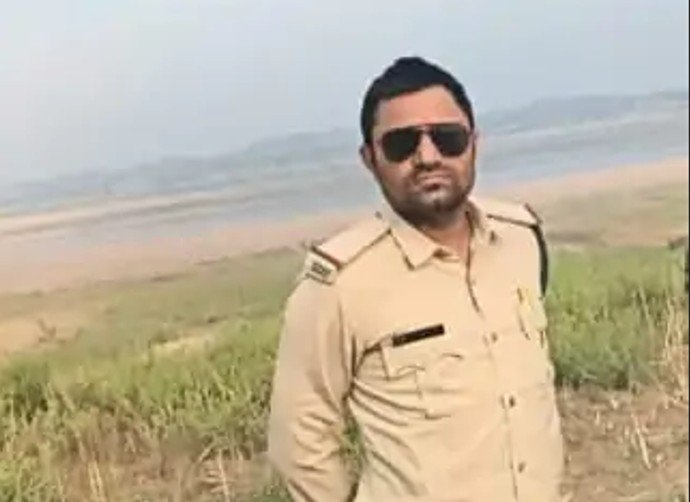 वनकर्मी को ट्रैक्टर से कुचला, मौत