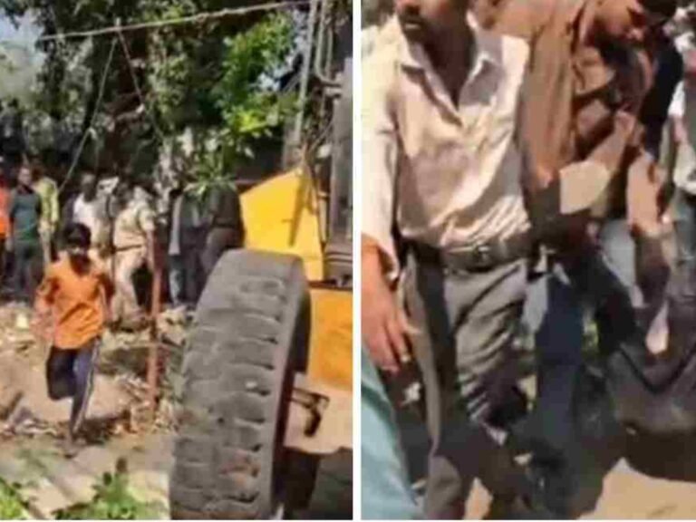 रेलवे की जर्जर बिल्डिंग का गिरा मलबा